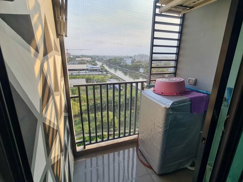 Condo for sale, The Excel Khu Khot, well-separated rooms, wallpapered throughout the room, come and reserve now, don't wait.