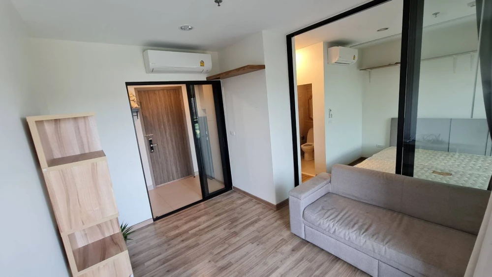 Condo for sale, Niche Mono Charoennakorn, beautiful pool view, convenient transportation, good location, worth investing, don't miss it!!