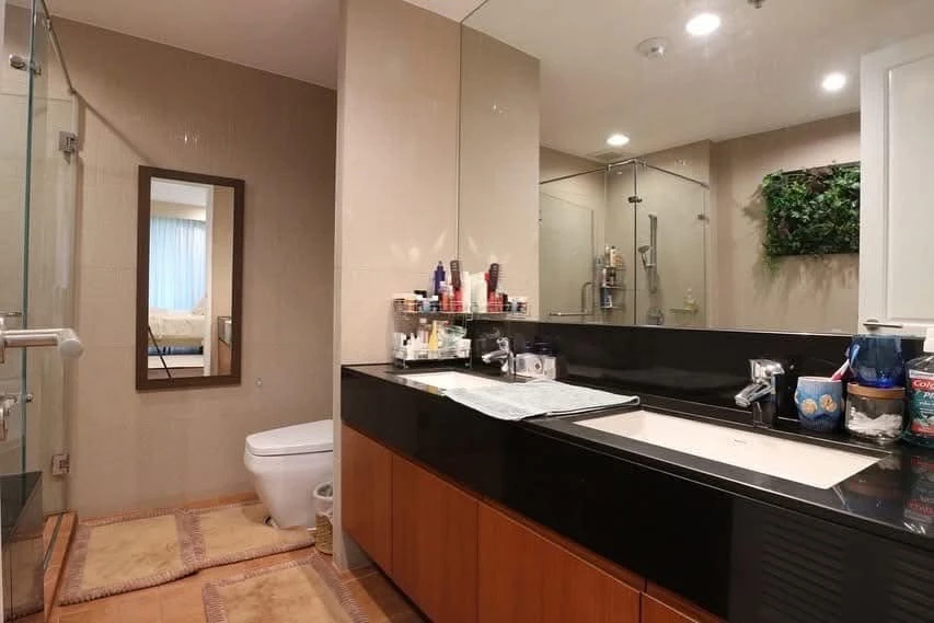 Condo for sale, Baan Ratchaprasong, spacious room, comes with usable space, good price, hurry to reserve now.
