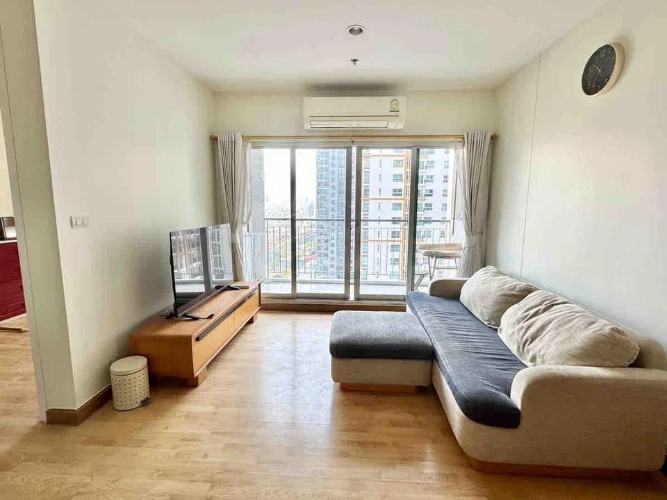 Condo for sale: Parkland Taksin-Tha Phra. Ready to move in, fully furnished and equipped with appliances. Book now!