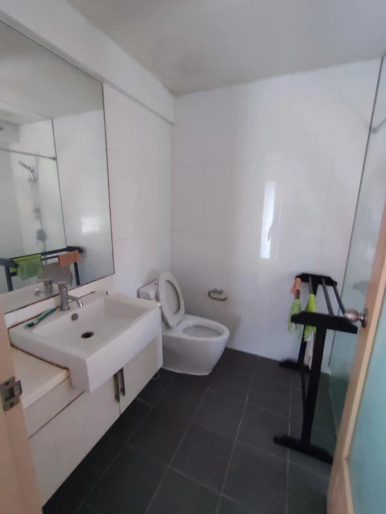 Condo for sale, My Resort Bangkok, spacious room, great usable space, hurry and reserve now.
