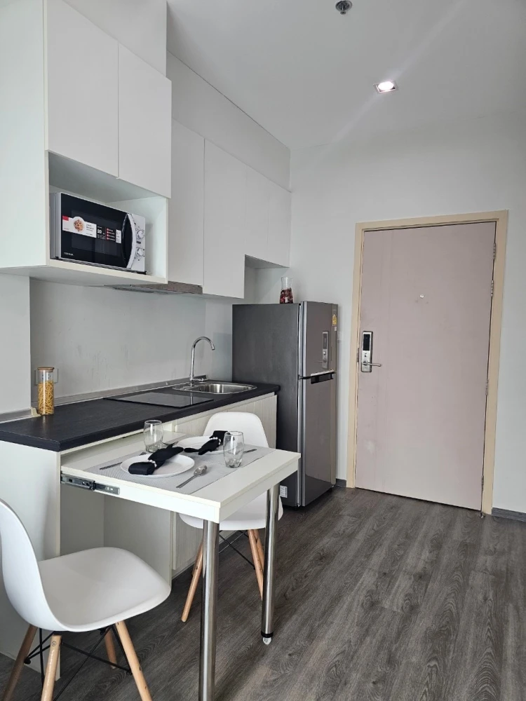 Condo for sale: Richpark Triple Station. Great location, attractive price. Buy now!!