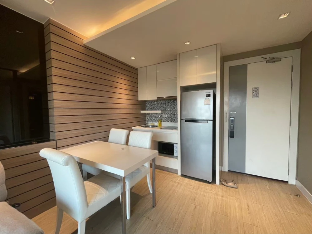 Condo for sale, La Chantia Jomtien, spacious room, ready to move in, fully furnished, just bring your bag, hurry and book before it's gone!