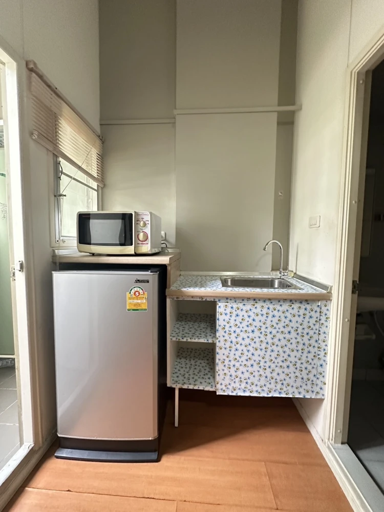Condo for sale: Lumpini Condo Town Romklao-Suvarnabhumi. Beautiful unit, perfect quality of life. Buy now!!