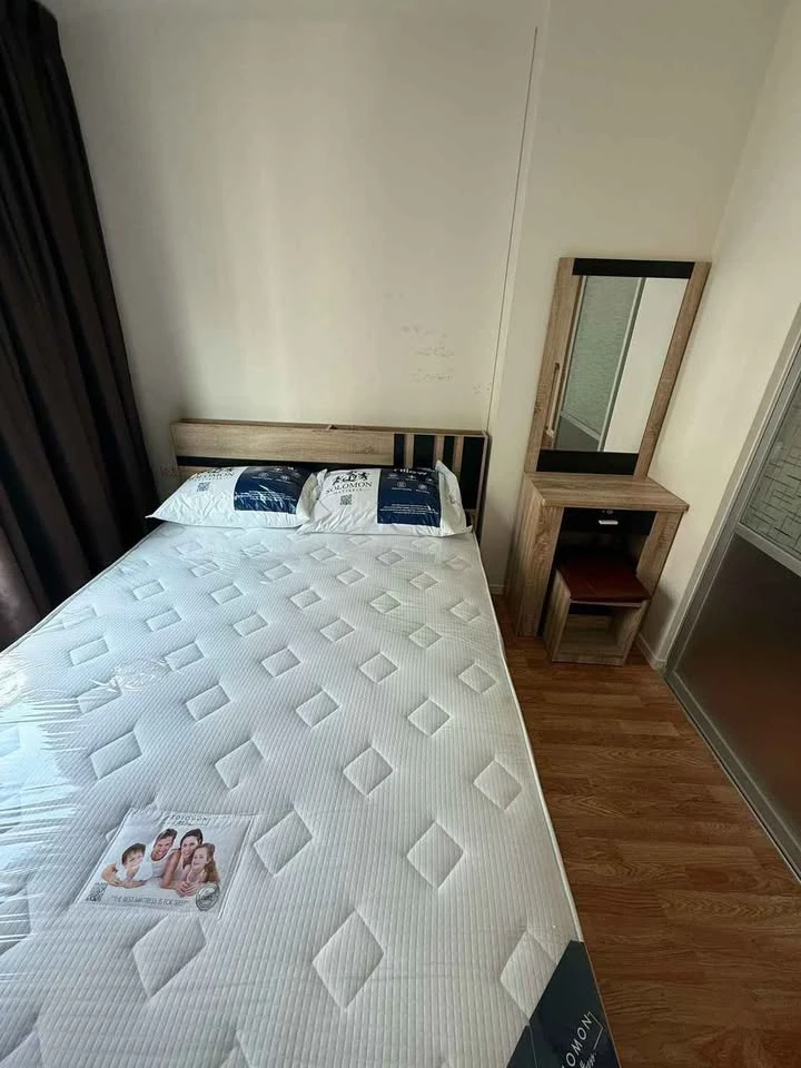 Condo for sale: Lumpini Nawamin Sri Burapha, 9th floor, clean room, complete with furniture and electrical appliances. If you're slow, you'll miss out