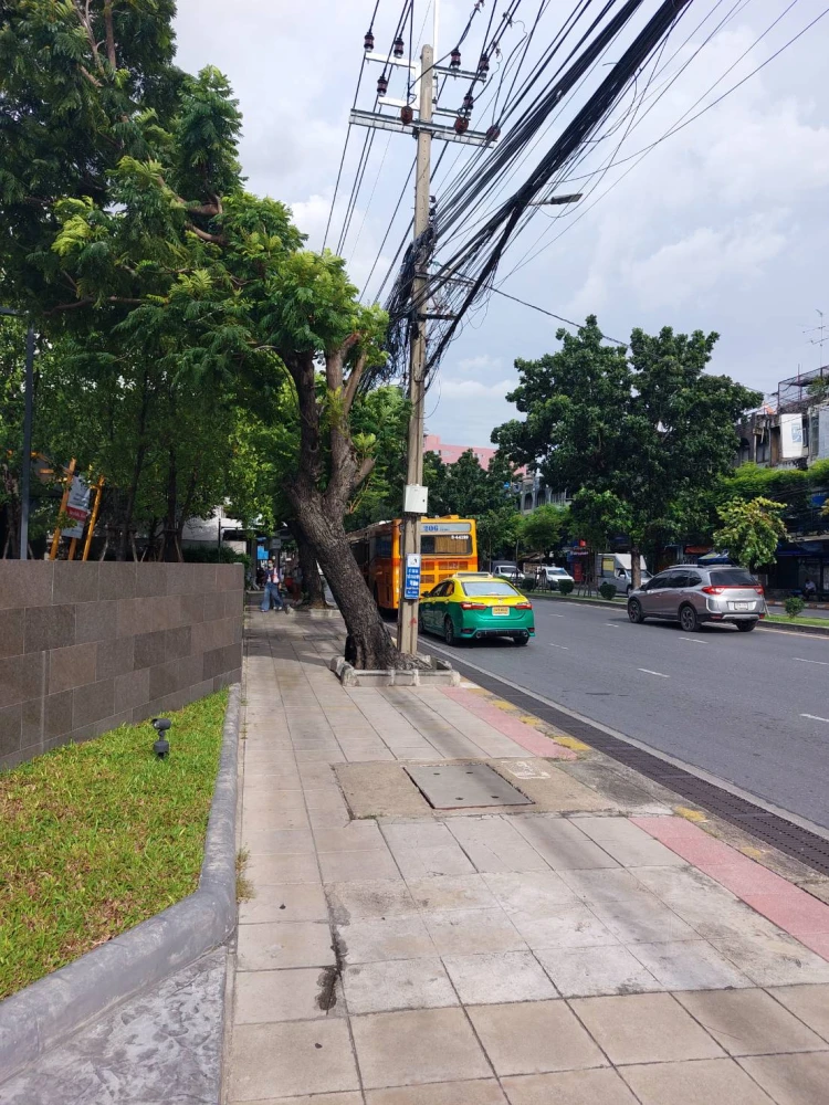 Condo for sale Lumpini Ville Phatthanakan-Srinakarin. first-hand condition room fully furnished complete central