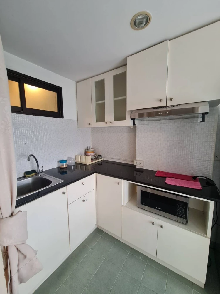 Condo for sale, Lumpini Place Narathiwat 24, separate rooms, well-divided zones, best price, book now.