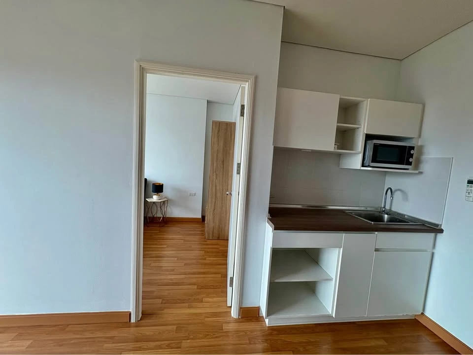 Condo for sale or rent, Lumpini Place Ratchada-Sathu, ready to move in, complete facilities Great value, book now.