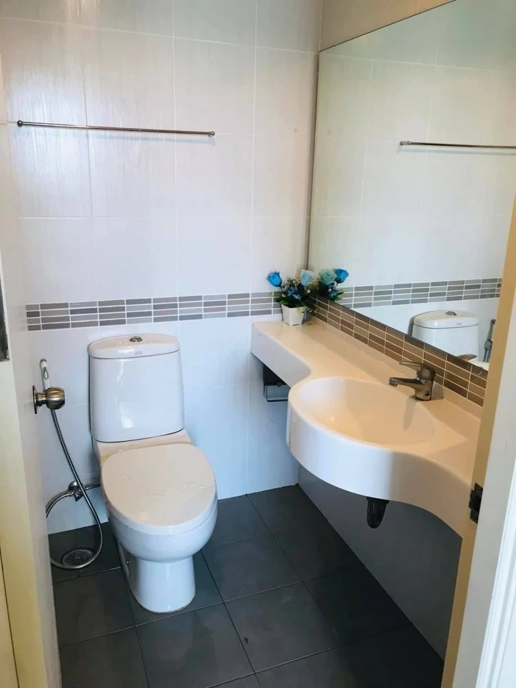Condo for sale, Lumpini Place Srinakarin-Hua Mak Station, 10th floor, high view, reasonable price, hurry and reserve now!