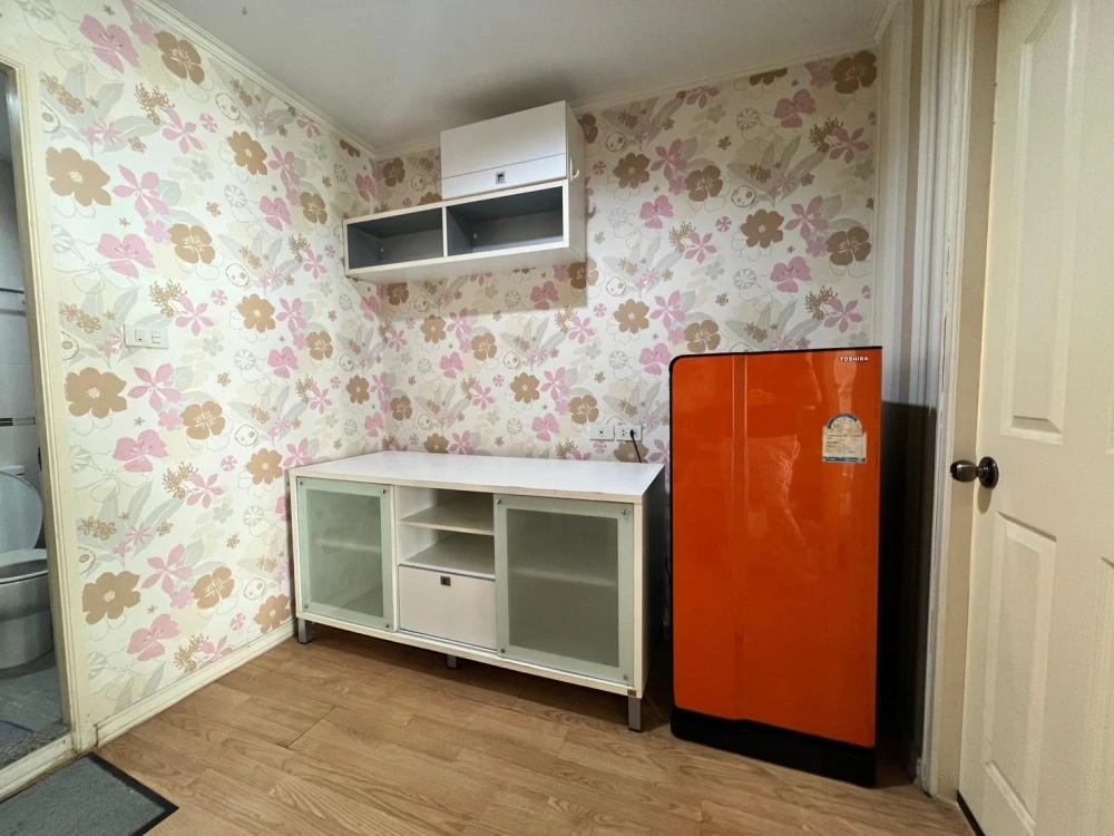 Condo for rent/sale: Lumpini Ville Ramintra-Lak Si, room with good wallpaper, great price, buy now.