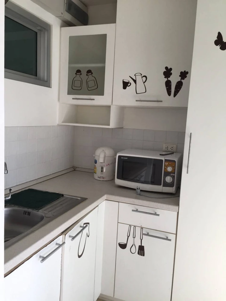 Condo for sale, One Ladprao 28, corner room, 1 bedroom with walk-in closet, fully furnished, just bring your bags and move in.