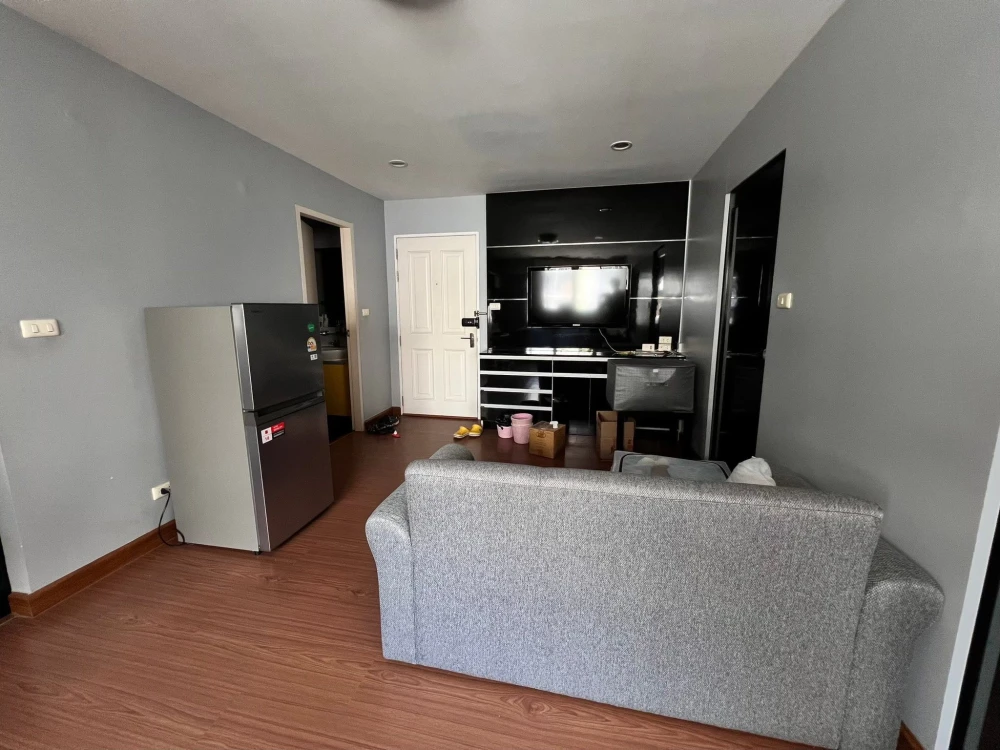 For sale: Condo One X Sathorn Narathiwat, corner room, has windows on 2 sides, good ventilation, book now before you miss out++