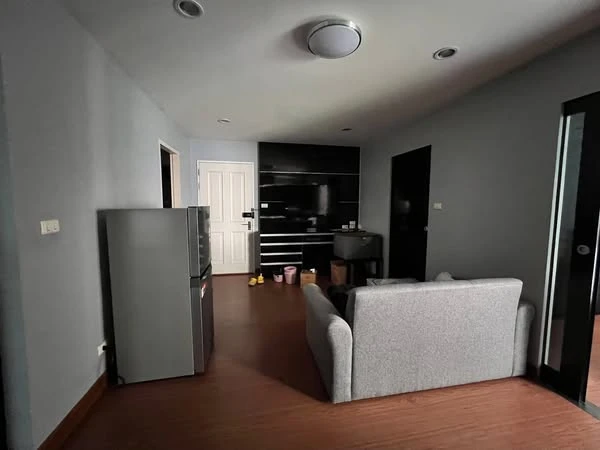 For sale: Condo One X Sathorn Narathiwat, corner room, has windows on 2 sides, good ventilation, book now before you miss out++