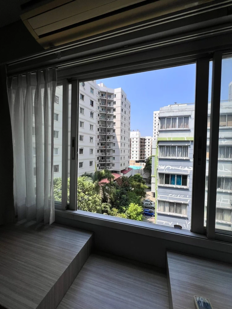 For sale: Condo One X Sathorn Narathiwat, corner room, has windows on 2 sides, good ventilation, book now before you miss out++