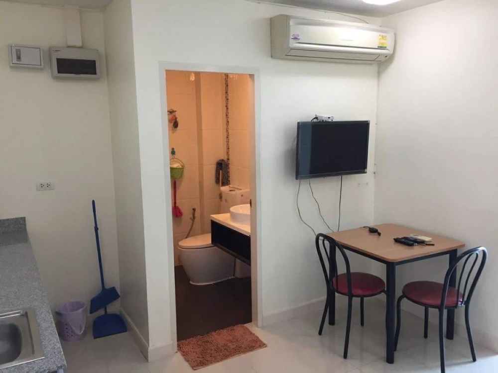 Condo for sale Wish at Samyan, 16th floor, no building block, good location, friendly price, don't wait!!