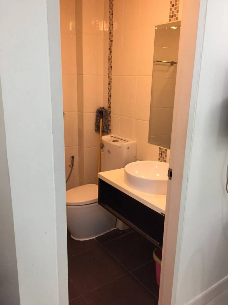 Condo for sale Wish at Samyan, 16th floor, no building block, good location, friendly price, don't wait!!