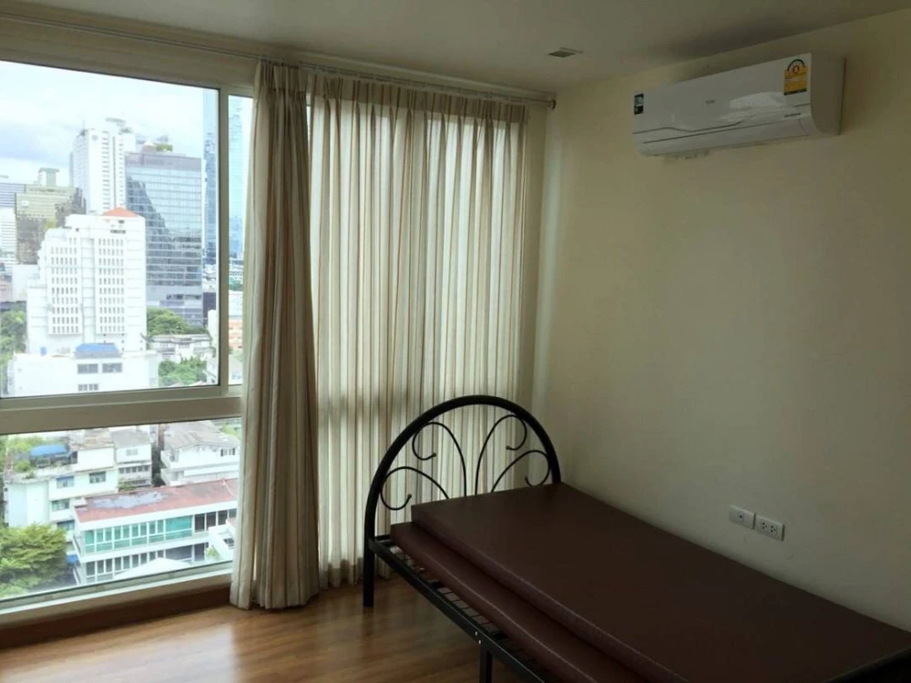 Condo for sale Wish at Samyan, 16th floor, no building block, good location, friendly price, don't wait!!