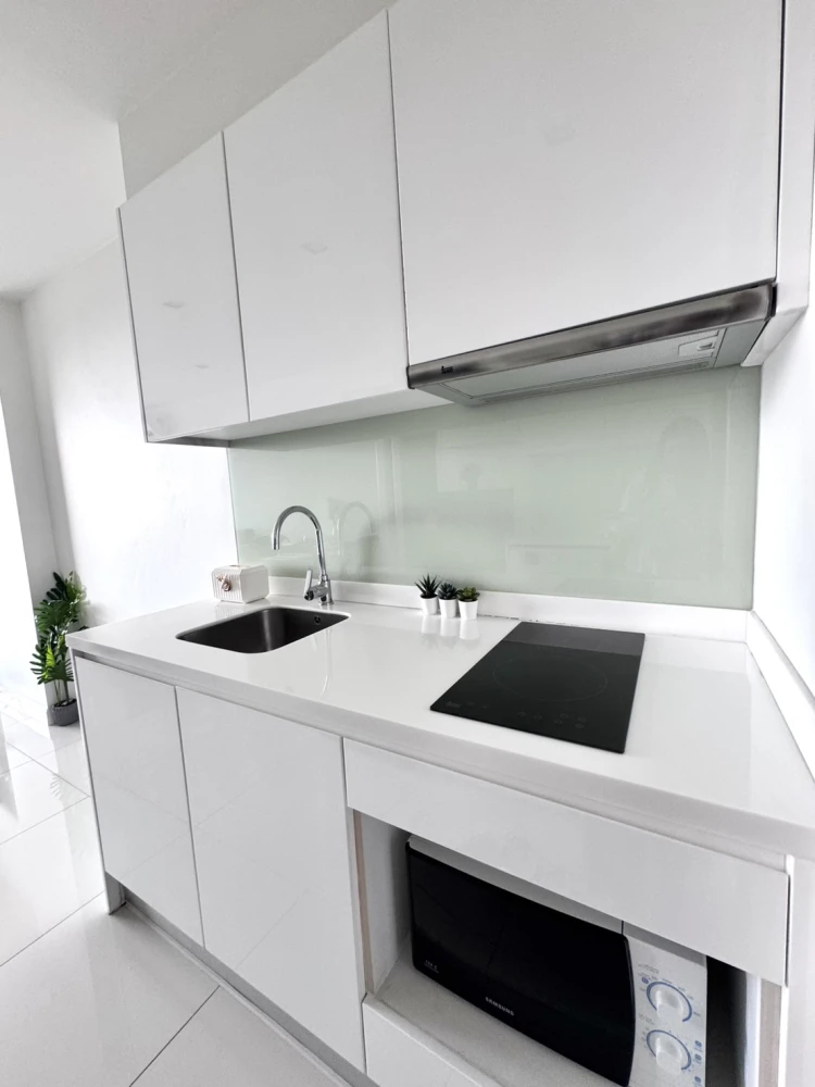 Condo for sale with sea view. Ready to move in, fully furnished, spacious room. Book now before it's too late!!!