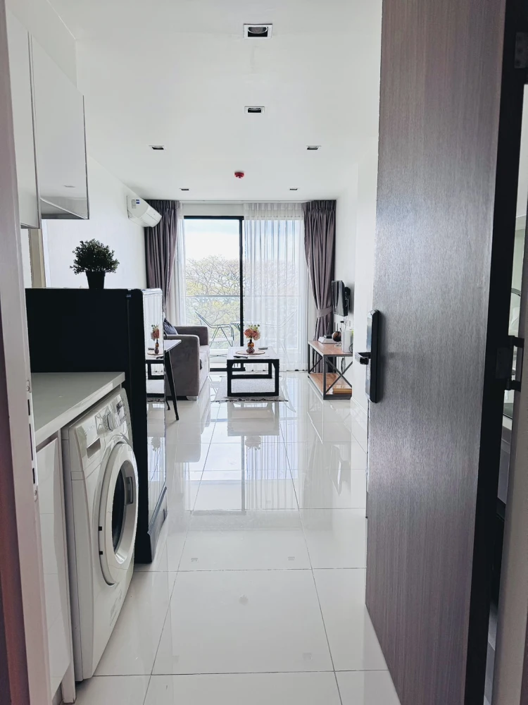 Condo for sale with sea view. Ready to move in, fully furnished, spacious room. Book now before it's too late!!!