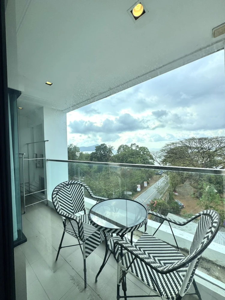 Condo for sale with sea view. Ready to move in, fully furnished, spacious room. Book now before it's too late!!!