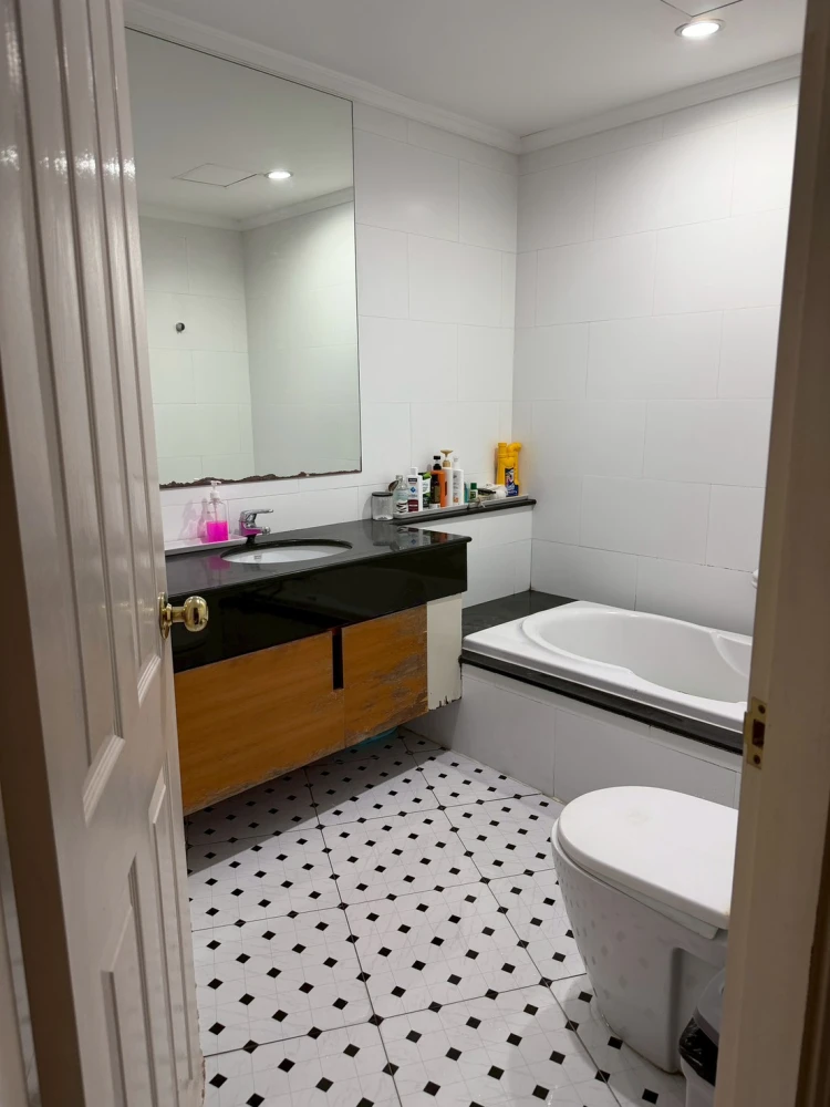 For Sale: Supalai Casa Riva Condo – Spacious, Beautiful & Clean Room