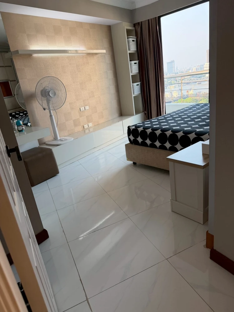 For Sale: Supalai Casa Riva Condo – Spacious, Beautiful & Clean Room