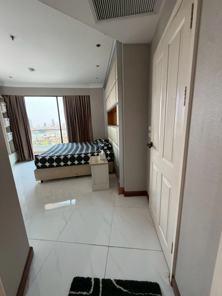 For Sale: Supalai Casa Riva Condo – Spacious, Beautiful & Clean Room