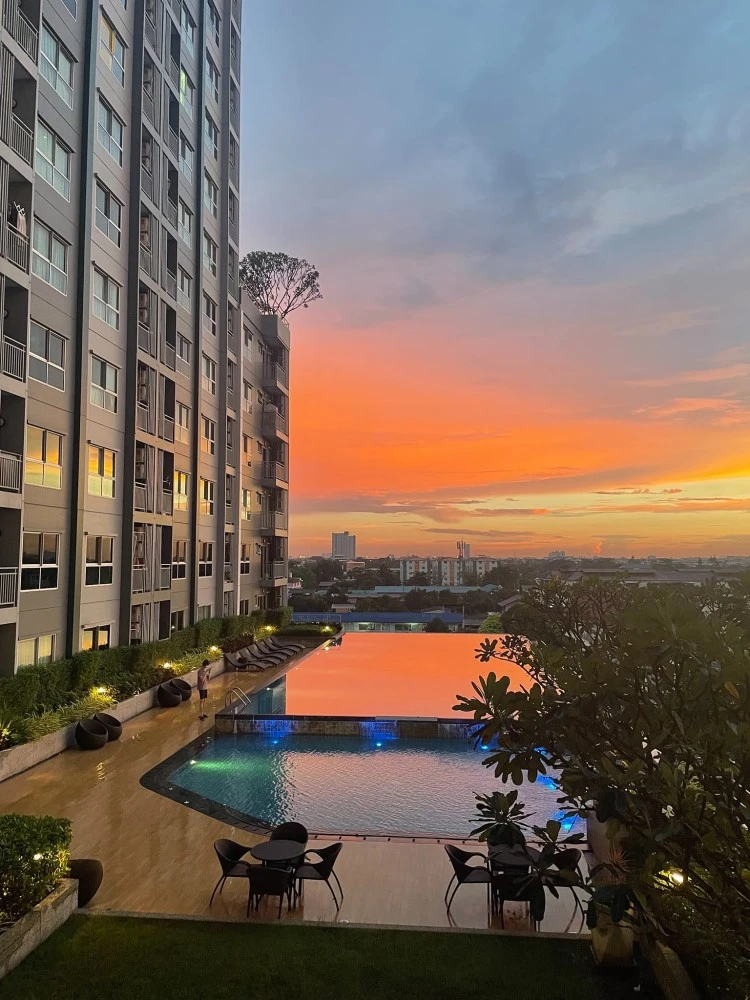 Condo for sale, Supalai Park, Talat Phlu Station, beautiful room, nice to live in. separated into proportions Complete with built-ins in the entire ro