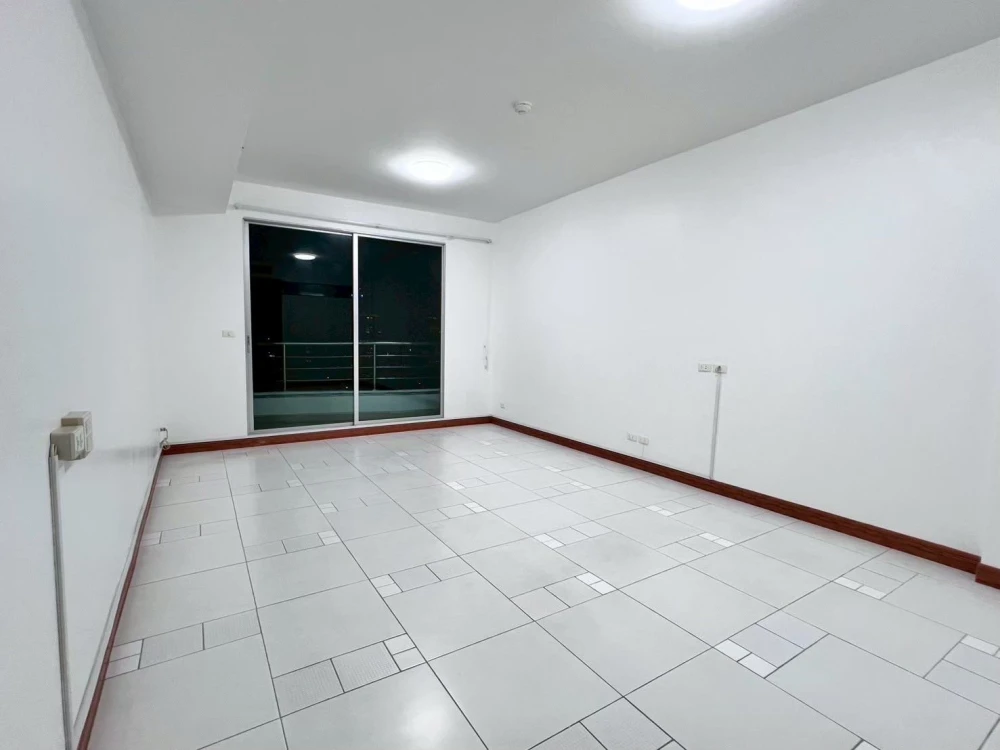 Condo for sale: Supalai River Place, 21st floor, Chao Phraya River view, Asiatique side, great price, you can't miss it!