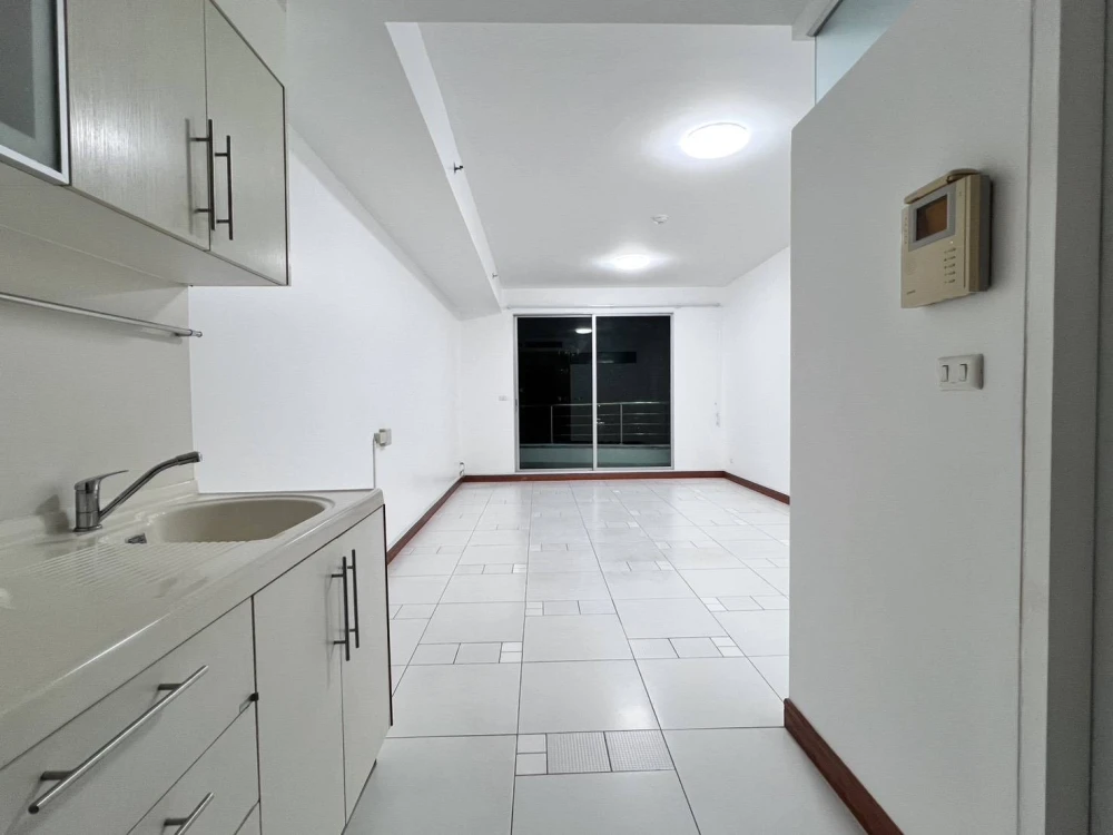 Condo for sale: Supalai River Place, 21st floor, Chao Phraya River view, Asiatique side, great price, you can't miss it!