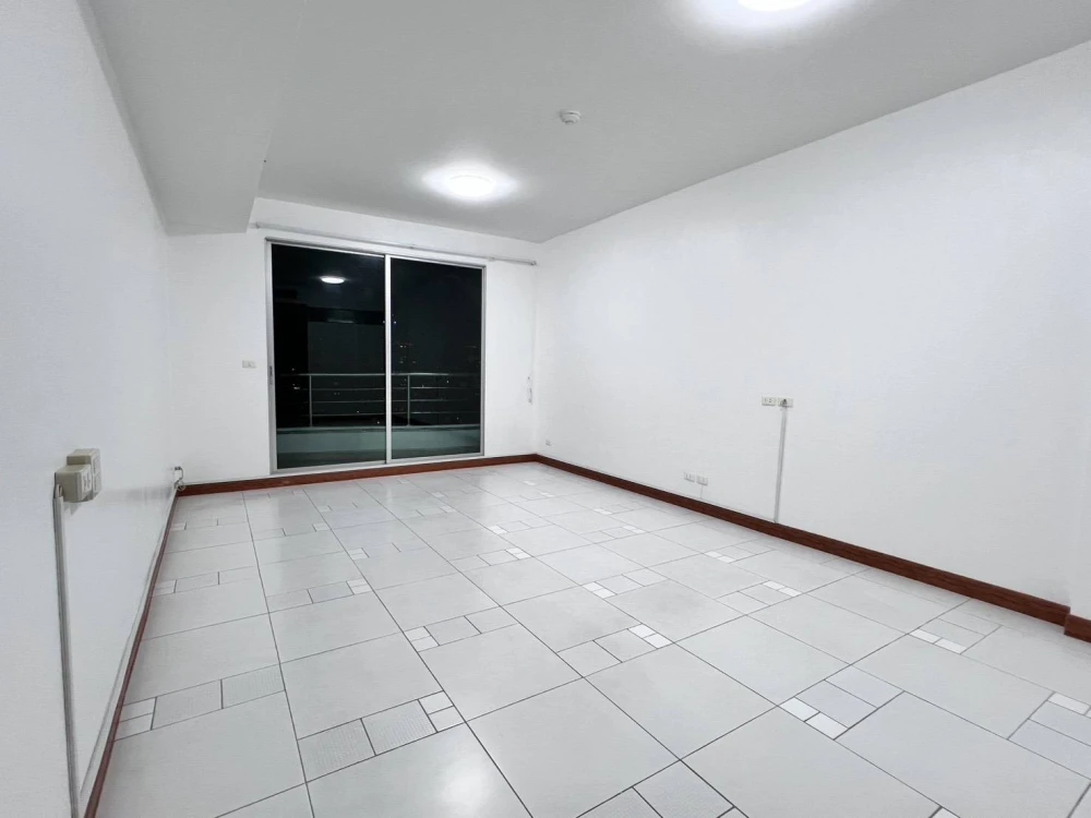 Condo for sale: Supalai River Place, 21st floor, Chao Phraya River view, Asiatique side, great price, you can't miss it!