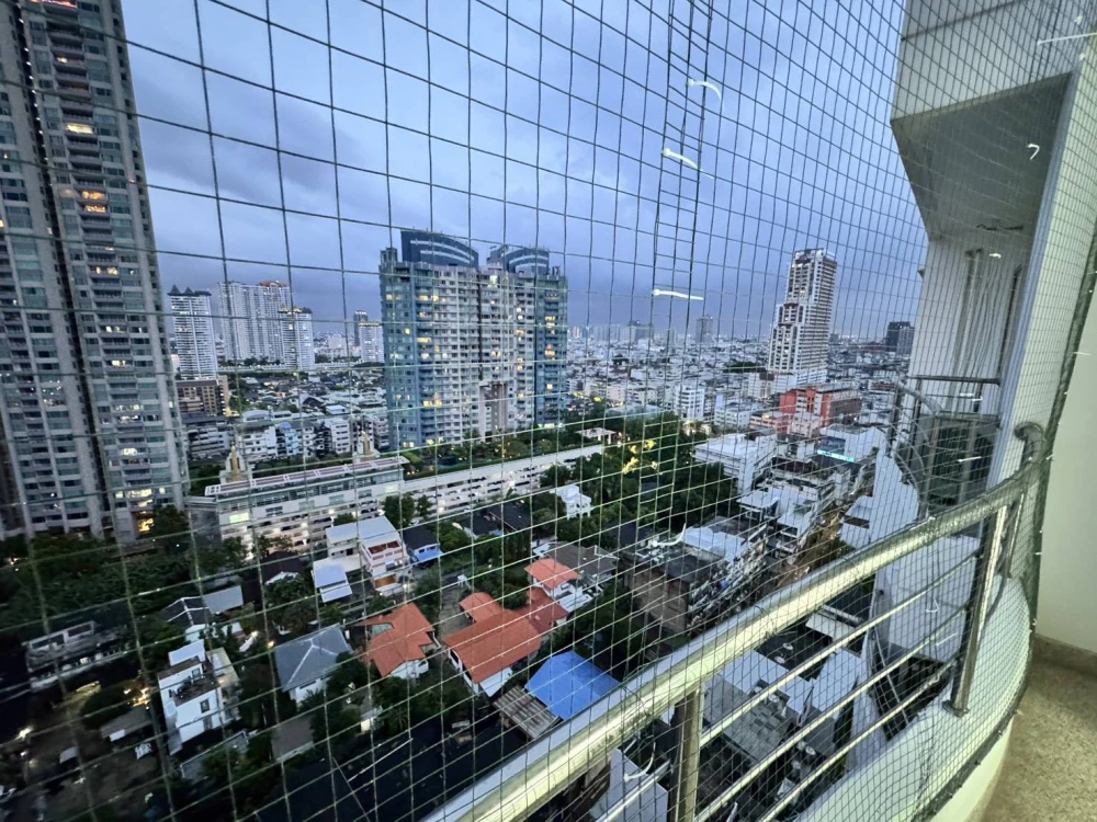 Condo for sale: Supalai River Place, 21st floor, Chao Phraya River view, Asiatique side, great price, you can't miss it!