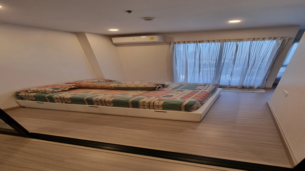 Condo for sale Supalai Lite Tha Phra - Wongwian Yai, furniture + electrical appliances, beautiful view, book now.