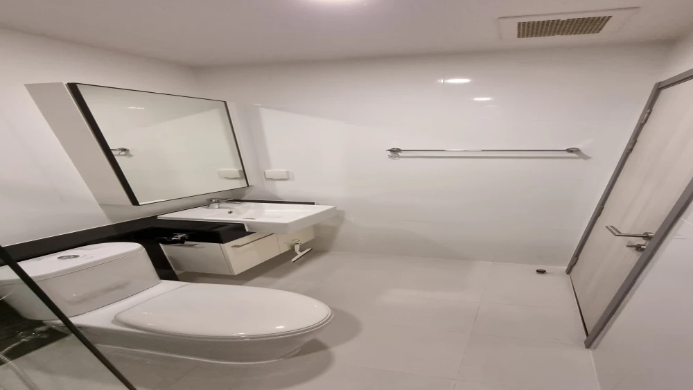 Condo for sale Supalai Lite Tha Phra - Wongwian Yai, furniture + electrical appliances, beautiful view, book now.