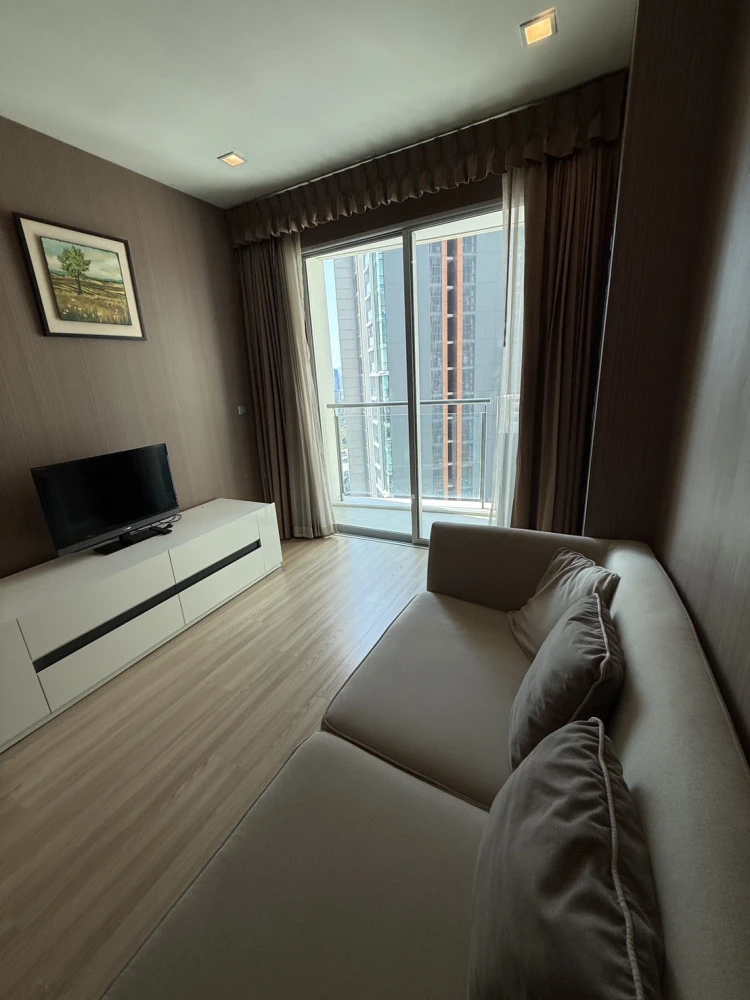 Condo for sale, Skywalk and Wells Residence, 21st floor, very high, fully furnished, ready to move in, reserve now!!