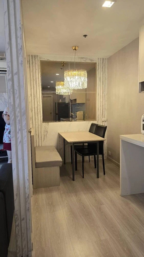 Condo for sale, Skyline Ratchaprarop, 21st floor, Chao Phraya River view, has a balcony, can be the owner now.