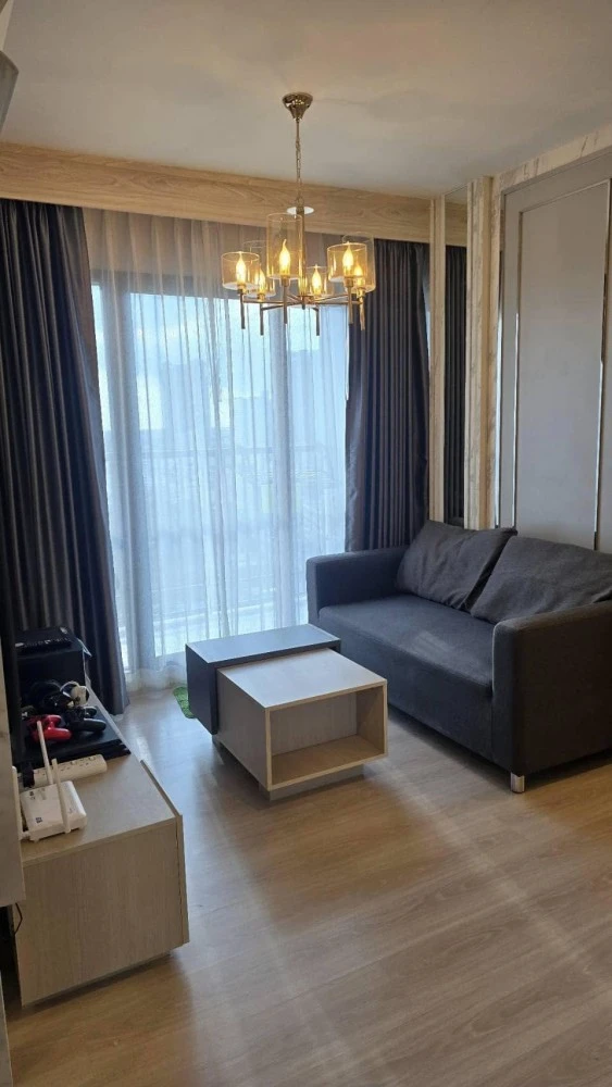 Condo for sale, Skyline Ratchaprarop, 21st floor, Chao Phraya River view, has a balcony, can be the owner now.