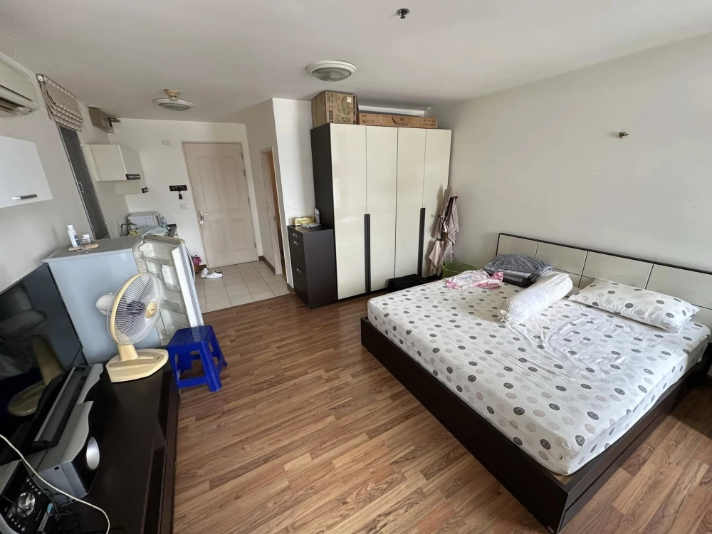 Condo for sale, Sukhumvit Plus, STUDIO room, fully furnished. You can just come in and stay.
