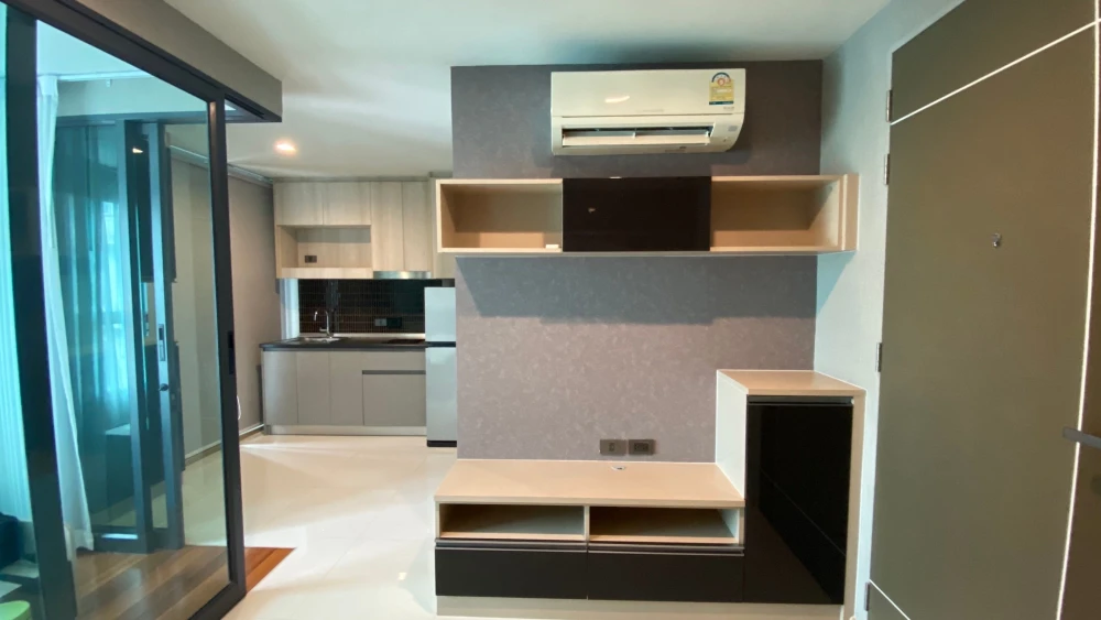 Condo for sale, Hue Sukhumvit. Beautiful and comfortable unit. Buy now!!