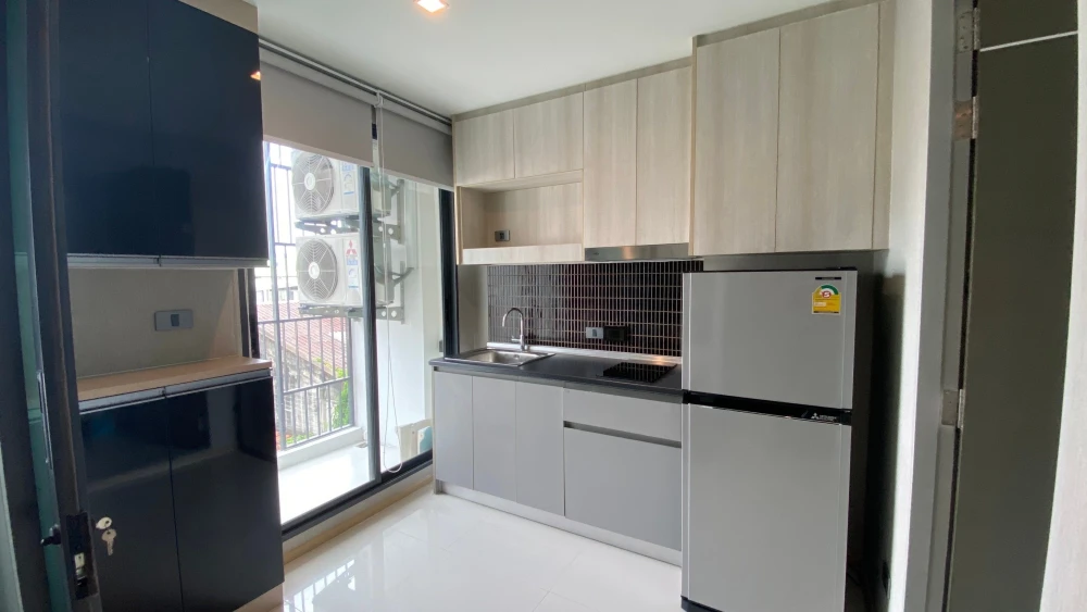 Condo for sale, Hue Sukhumvit. Beautiful and comfortable unit. Buy now!!