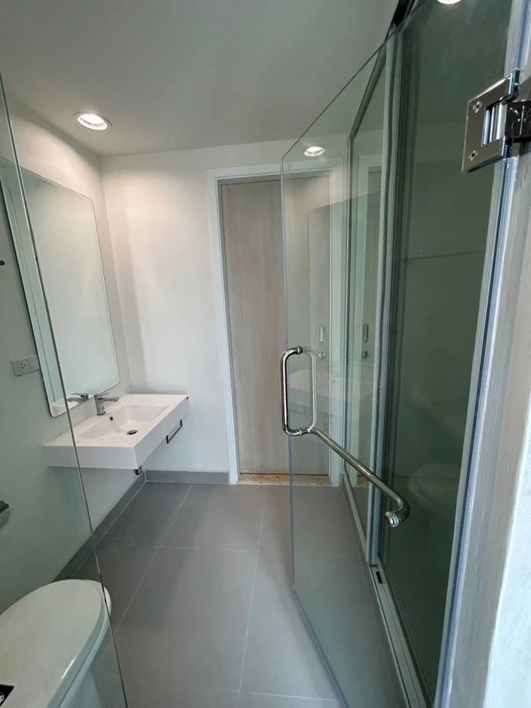Condo for sale, Sense Phahonyothin, North side, corner room, non-room, quiet, very private. If you're slow, you'll miss out.