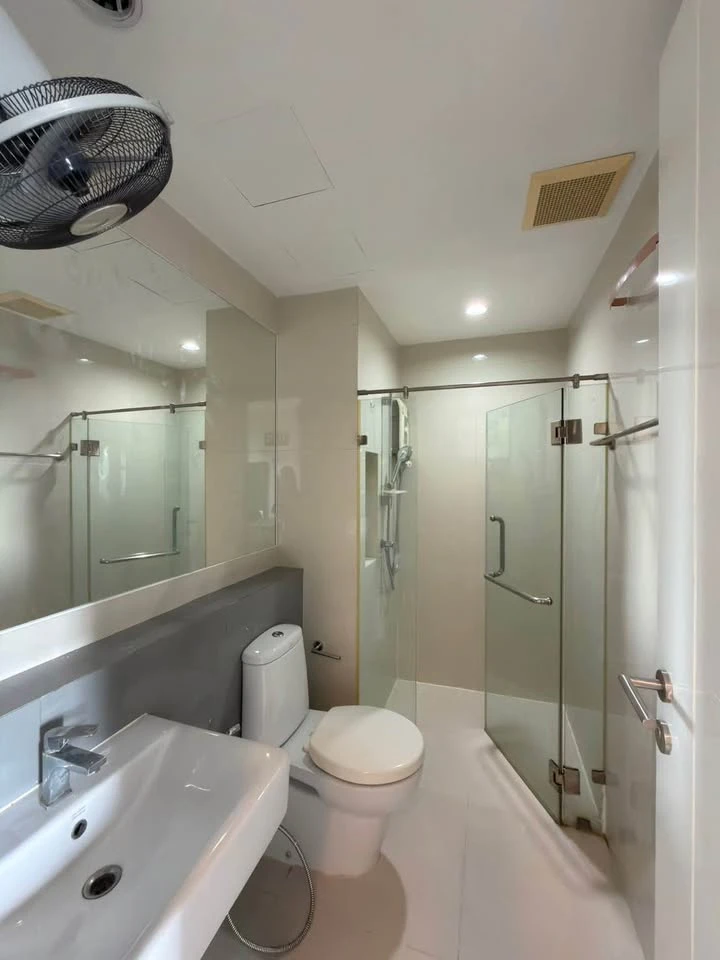 Condo for sale, Sale Rattanathibet, ready to move in, fully equipped with amenities. Reserve now, don't miss out!