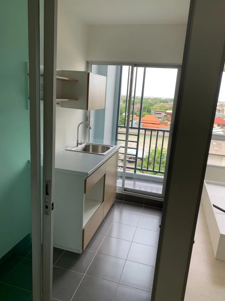 Condo for sale: The Kit Plus Phahon Yothin - Khu Khot Phase 2, empty room, reasonable price. Room decorating enthusiasts should not miss this.