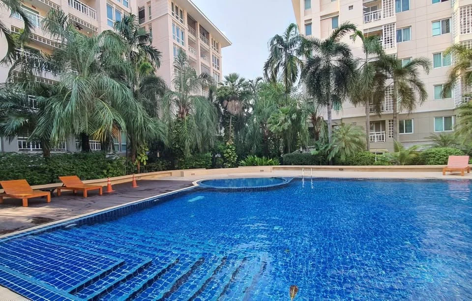 Condo for sale, The Bangkok Narathiwat, ready to move in, fully furnished, spacious and comfortable room, hurry and reserve now!