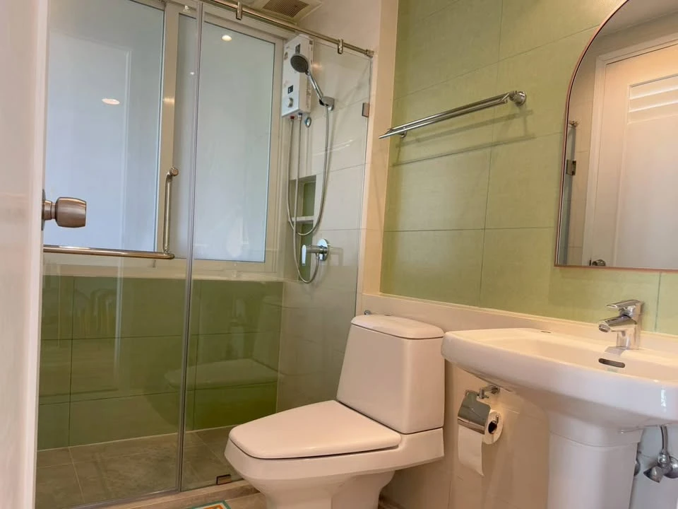 Condo for sale, The Bangkok Narathiwat, ready to move in, fully furnished, spacious and comfortable room, hurry and reserve now!