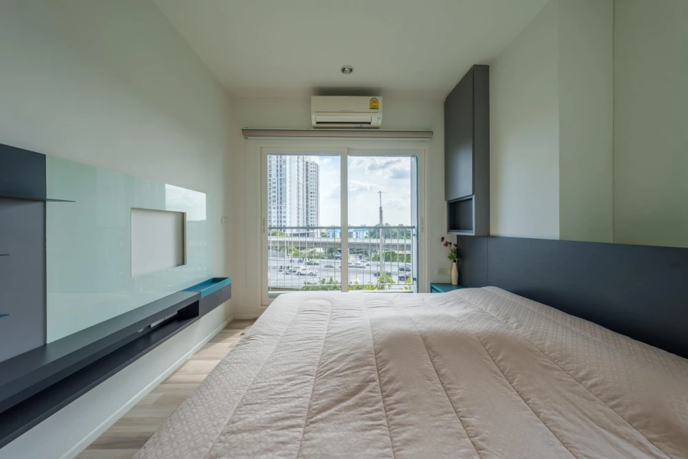 Condo for sale, The Key Wutthakat, corner room, good view, no buildings blocking it, lots of usable space. Hurry and buy it.