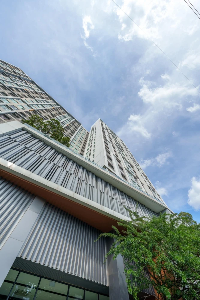 Condo for sale, The Key Wutthakat, corner room, good view, no buildings blocking it, lots of usable space. Hurry and buy it.