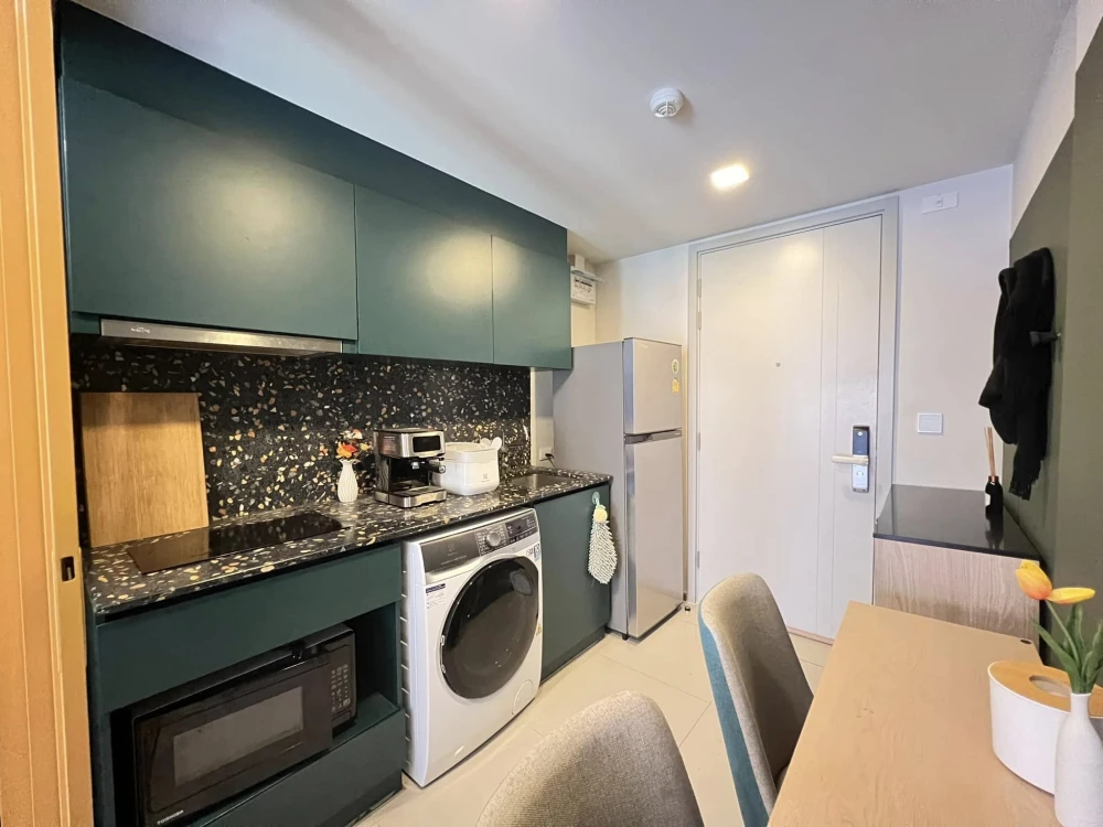 Condo for sale, The Base Sukhumvit 50, Studio room, Building B, 4th floor, fully furnished, just come and move in.