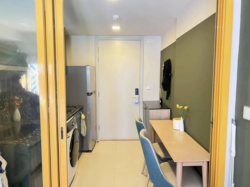 Condo for sale, The Base Sukhumvit 50, Studio room, Building B, 4th floor, fully furnished, just come and move in.