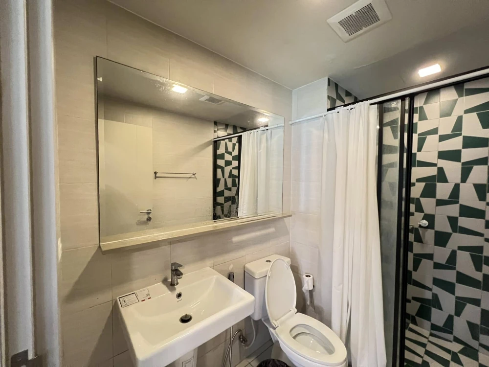 Condo for sale, The Base Sukhumvit 50, Studio room, Building B, 4th floor, fully furnished, just come and move in.